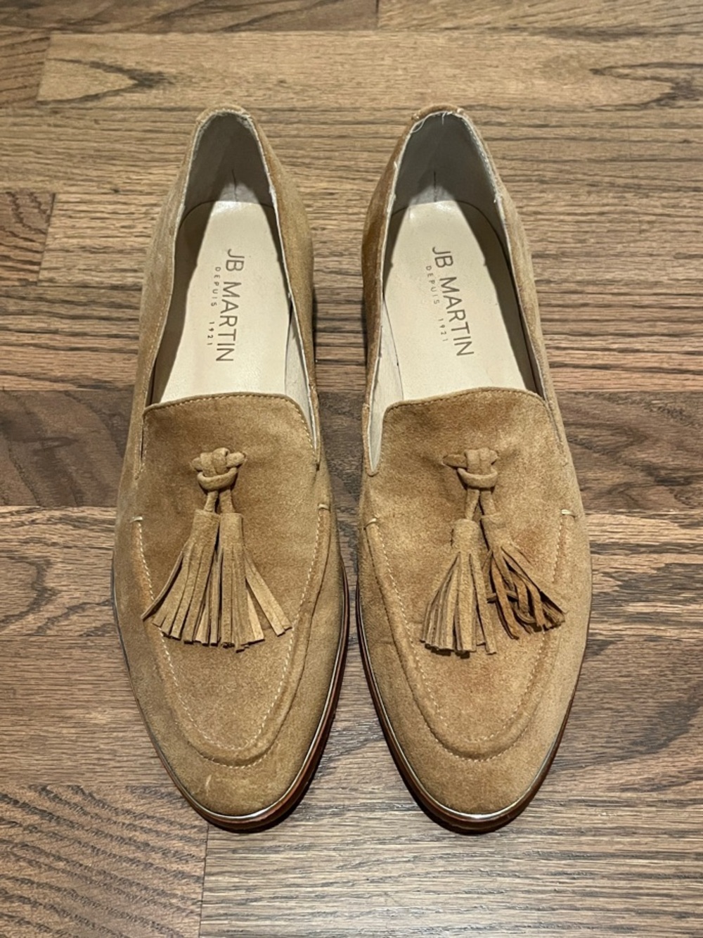 JB Martin Women’s Tan Suede Tassel Loafers